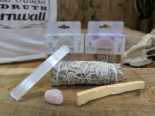 Smudge kit with crystal